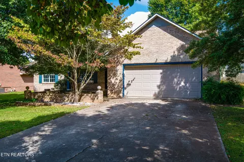 1516 Peabody Dr, Maryville, TN 37803