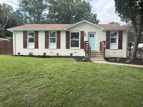 824 Garrettsburg Rd, Clarksville, TN 37042