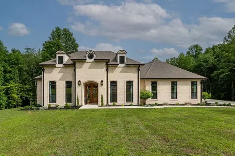 755 Cotton Ln, Leoma, TN 38468
