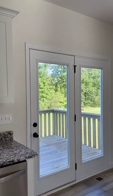 Entry Way - 1007 Edgewood Dr, Dickson, TN 37055 photo 3 of 3