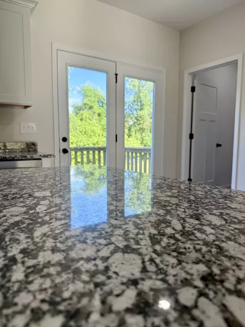 Entry Way - 1007 Edgewood Dr, Dickson, TN 37055 photo 2 of 3