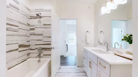 Bath - 468 Herringbone Ct, Franklin, TN 37064 photo 5 of 5