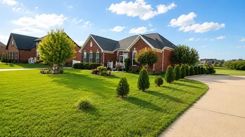 Exterior - 318 River Downs Blvd, Murfreesboro, TN 37128 photo 2 of 10