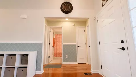 Entry Way - 318 River Downs Blvd, Murfreesboro, TN 37128 photo 3 of 5