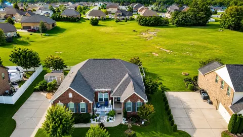 View/Area - 318 River Downs Blvd, Murfreesboro, TN 37128 photo 3 of 8