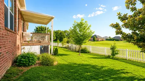 Exterior - 318 River Downs Blvd, Murfreesboro, TN 37128 photo 9 of 10