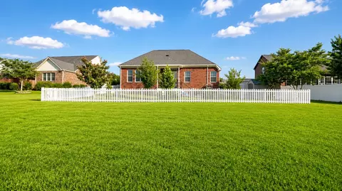 Exterior - 318 River Downs Blvd, Murfreesboro, TN 37128 photo 5 of 10