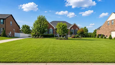 Exterior - 318 River Downs Blvd, Murfreesboro, TN 37128 photo 4 of 10