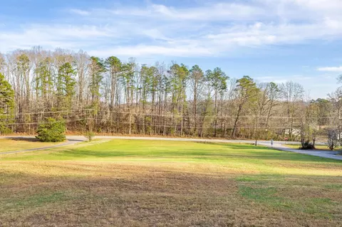 4363 University Dr, Ooltewah, TN 37363