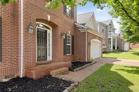 Exterior - 2008 Flocking Dr, Spring Hill, TN 37174 photo 2 of 9