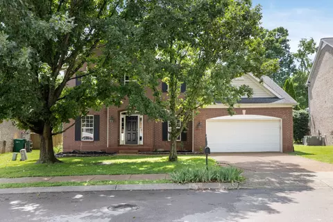 Exterior - 2008 Flocking Dr, Spring Hill, TN 37174 photo 4 of 9