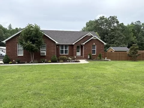 77 Shady Acres Ln, Tullahoma, TN 37388