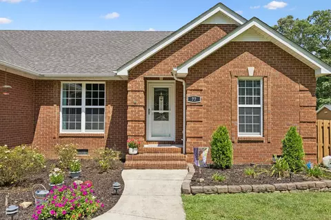 77 Shady Acres Ln, Tullahoma, TN 37388