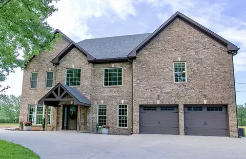 7144 Hall Rd, Greenbrier, TN 37073