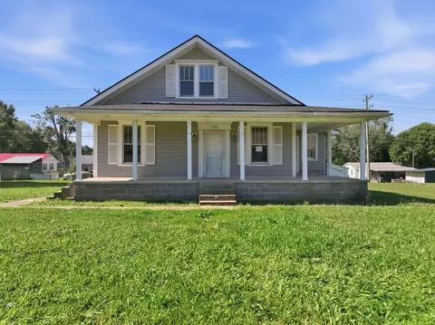 323 Kennedy St, Lawrenceburg, TN 38464