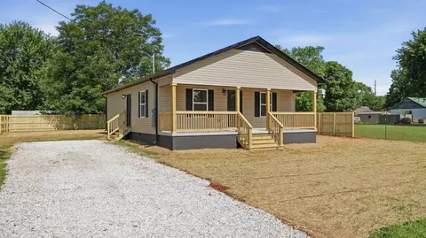 109 Spruce St, Cowan, TN 37318