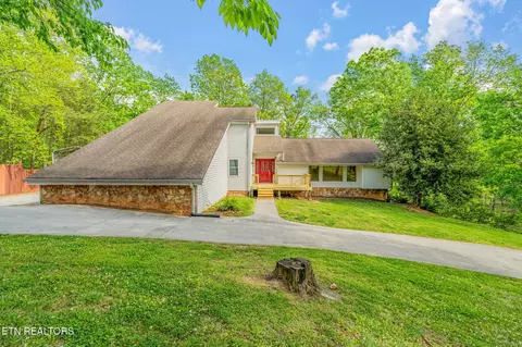 200 Briarcliff Rd, Sweetwater, TN 37874