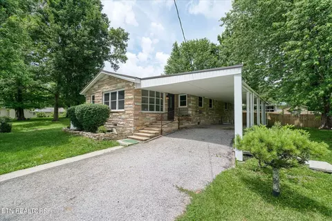 54 Dunbar Ln, Crossville, TN 38555