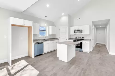 129 Lindon St, Benton, TN 37307