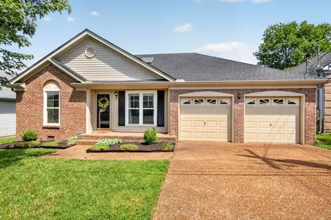 123 Cloverfield Ct, Hendersonville, TN 37075