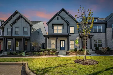 352 Twig Pvt Ct, Hendersonville, TN 37075