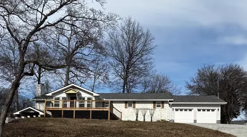 2139 S Shore Acres Rd, Soddy Daisy, TN 37379