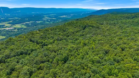 4104 Windridge Dr, Dunlap, TN 37327