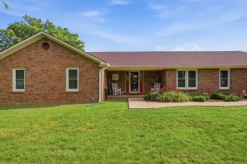 750 Mountain View Dr, Pulaski, TN 38478