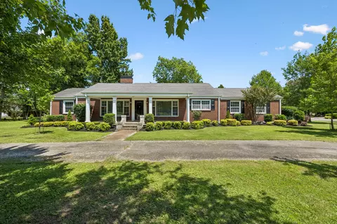 409 Pennsylvania Ave, Lebanon, TN 37087