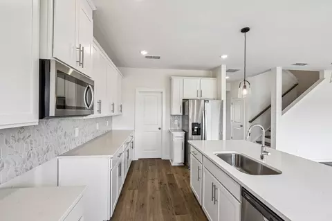 Kitchen - 2917 Citrine Dr, Murfreesboro, TN 37127 photo 3 of 4