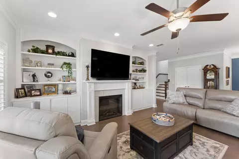 2423 Stonecenter Ln, Murfreesboro, TN 37128