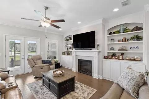 2423 Stonecenter Ln, Murfreesboro, TN 37128