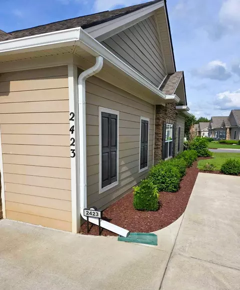 2423 Stonecenter Ln, Murfreesboro, TN 37128