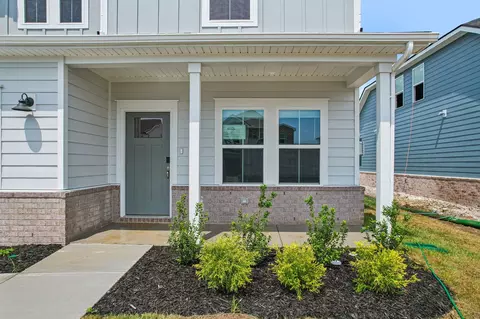 Exterior - 2933 Citrine Dr, Murfreesboro, TN 37127 photo 4 of 8