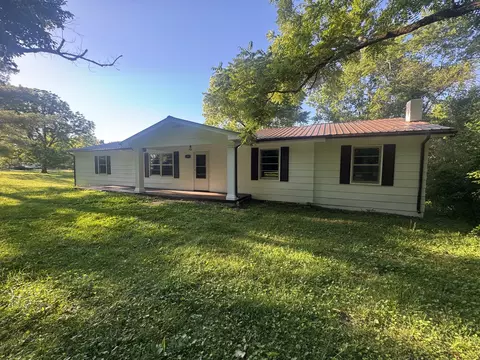 2385 Midway Rd, Smithville, TN 37166