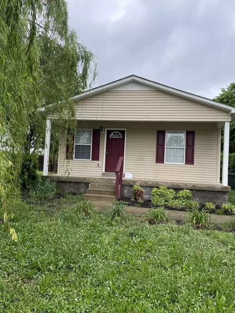 303 15th Ave W, Springfield, TN 37172