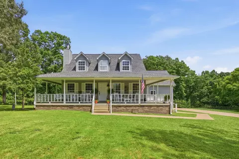131 Pin Oaks Ln, Hohenwald, TN 38462