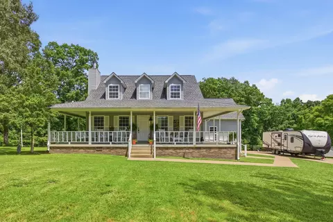 131 Pin Oaks Ln, Hohenwald, TN 38462