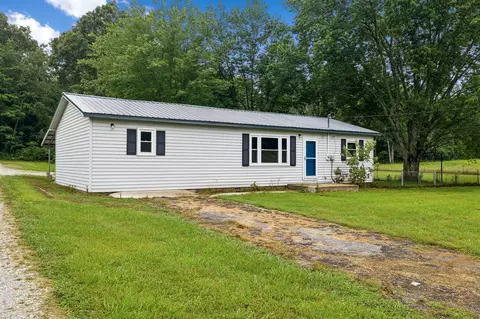 551 W 1st St, Hillsboro, TN 37342