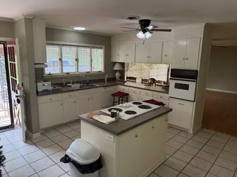 Kitchen - 105 3rd Ave E, Springfield, TN 37172 photo 1 of 1