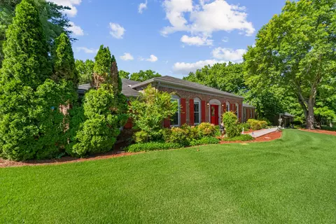 1206 Holly Hill Dr, Franklin, TN 37064