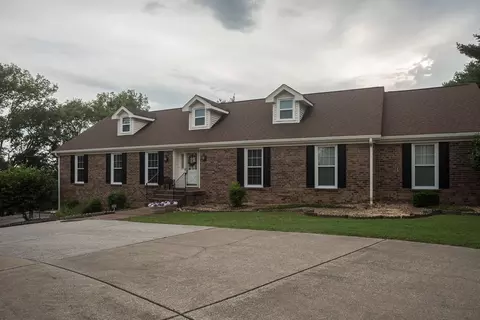 604 Cumberland Hills Dr, Hendersonville, TN 37075