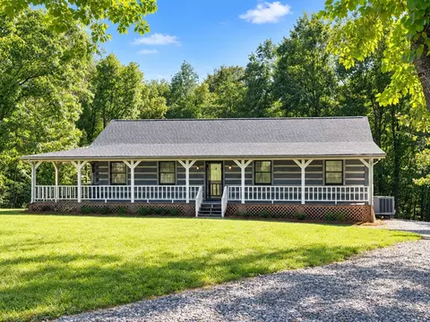 312 Grand View Dr, Smithville, TN 37166