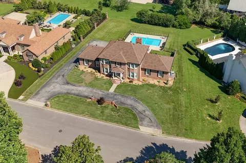 2104 Shannon Dr, Murfreesboro, TN 37129