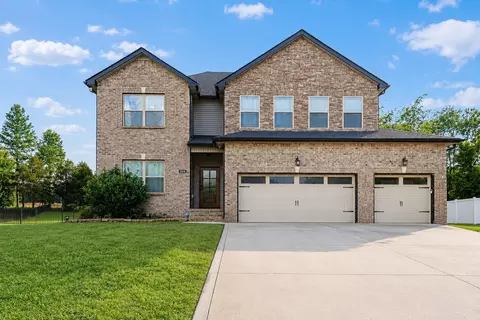 824 Snapdragon Ct, Clarksville, TN 37042