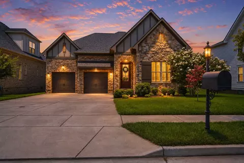 461 River Bluff Dr, Franklin, TN 37064