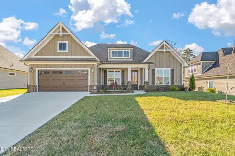 295 Bittersweet Ln, Lenoir City, TN 37771