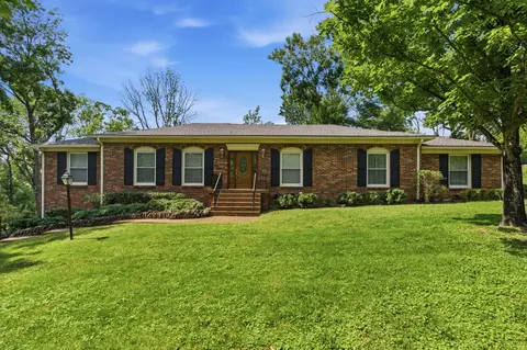 631 Forest Park Dr, Brentwood, TN 37027