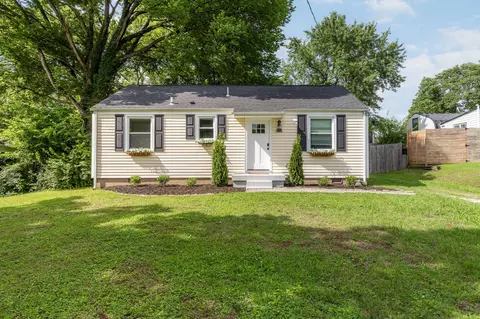 200 Stirton Rd, Nashville, TN 37210