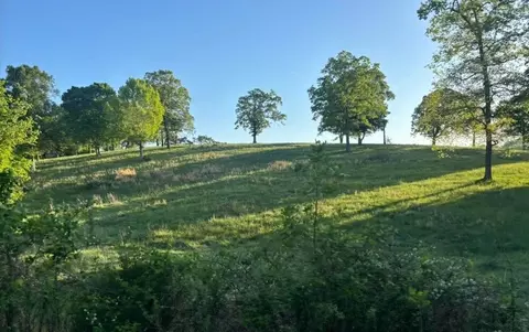 135 Louise Creek Rd, Cumberland Furnace, TN 37051